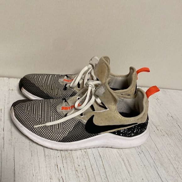 Nike Free TR 8 Women’s  Gym/Cross Training Sneakers - Picture 2 of 10
